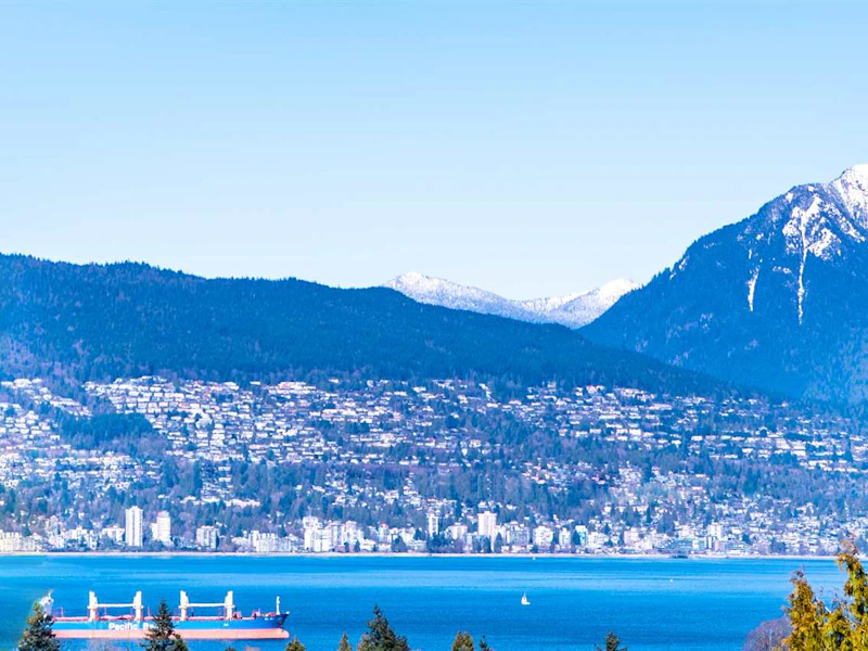 3875 W 14th Avenue, Vancouver BC V6R 2X1