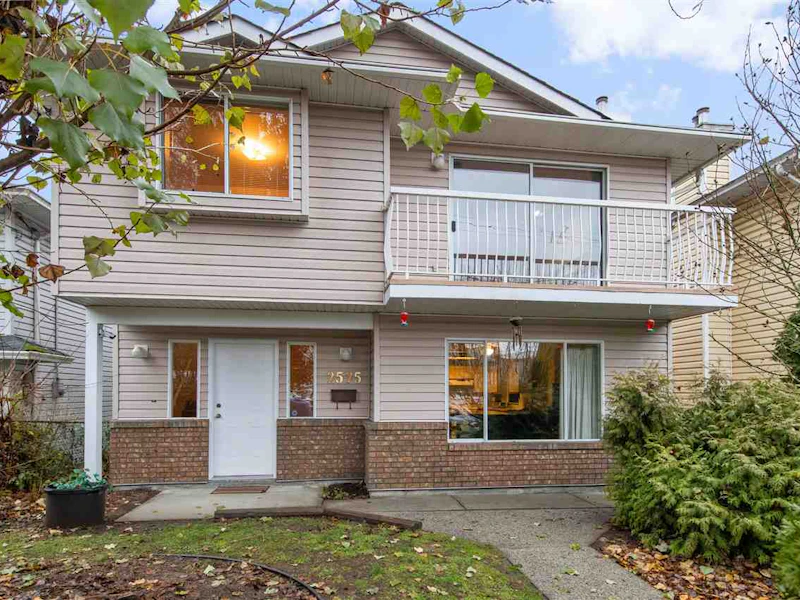 2575 Davies Avenue, Port Coquitlam BC V3C 2J8
