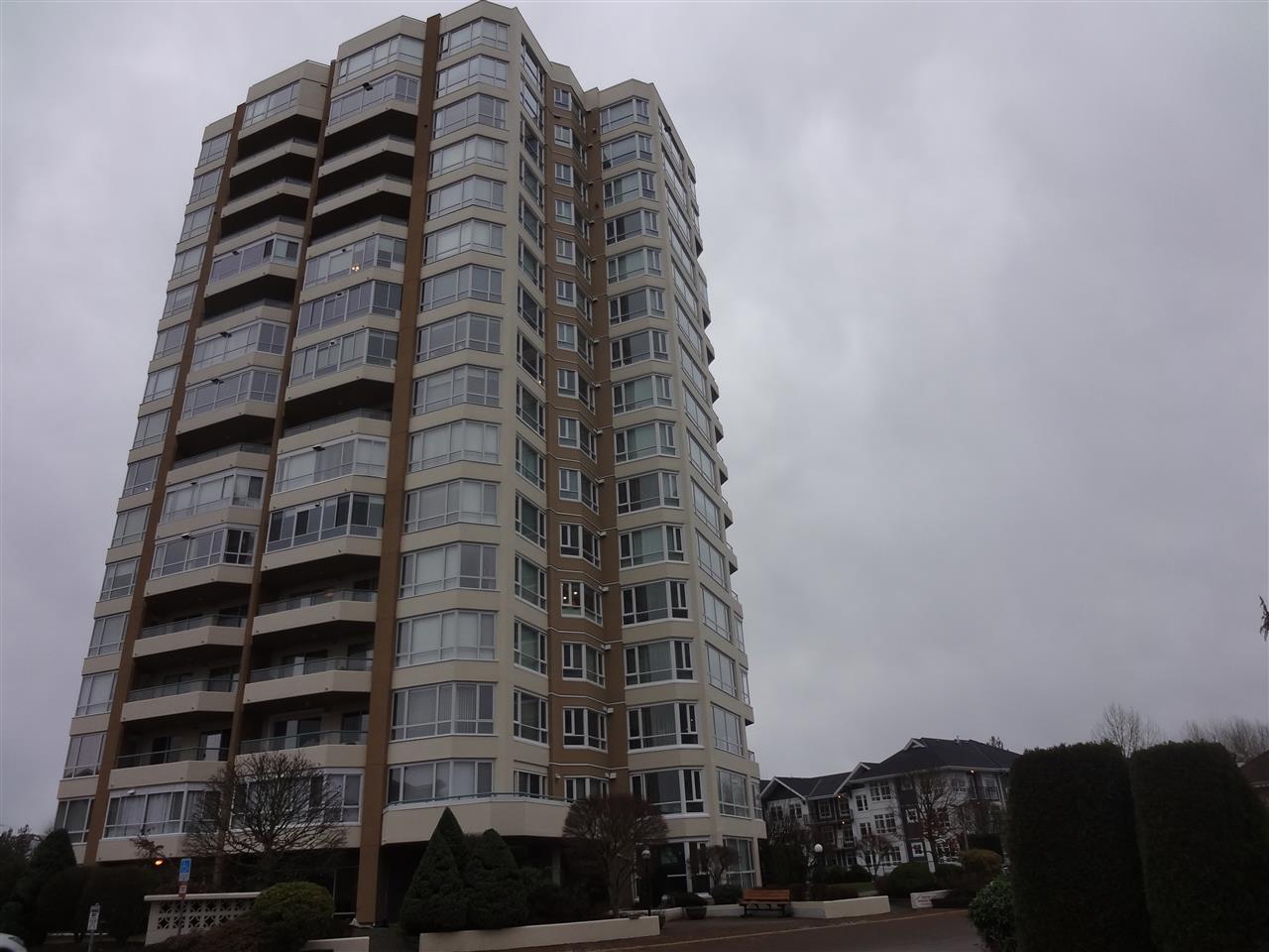 803-3190 Gladwin Rd  