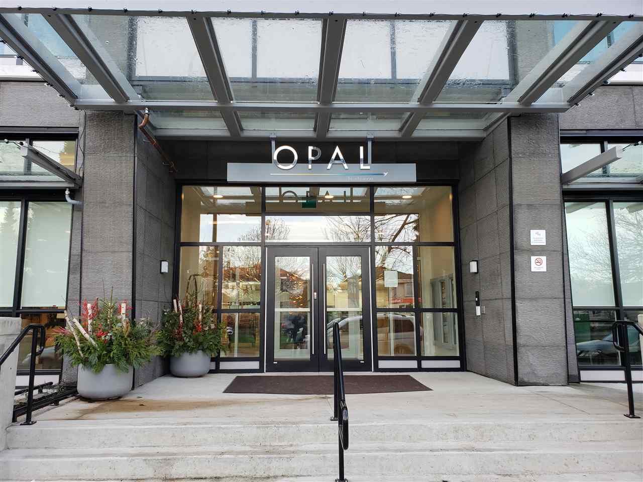 576-438 W King Edward Ave  