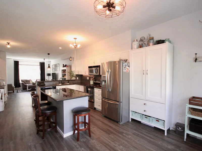 43 - 19455 65th Avenue, Surrey BC V4N 0Z1