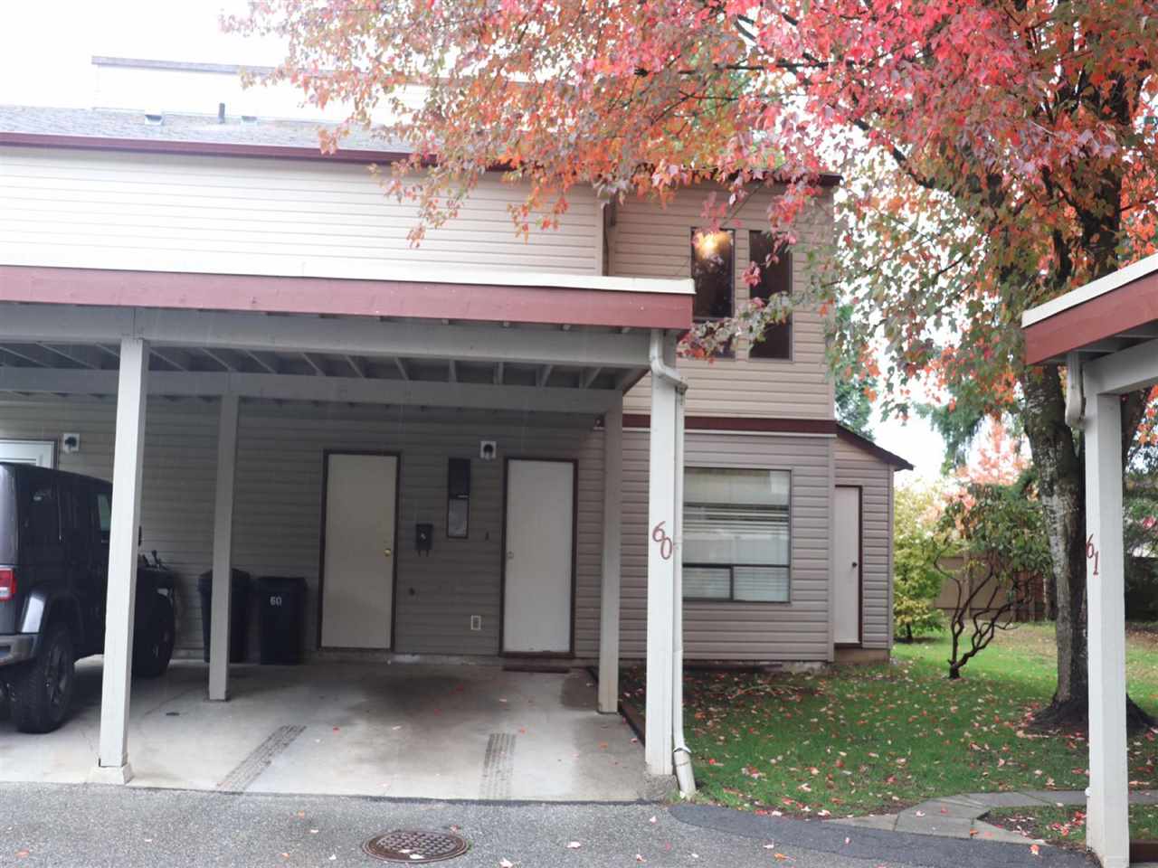 60-32310 Mouat Dr  