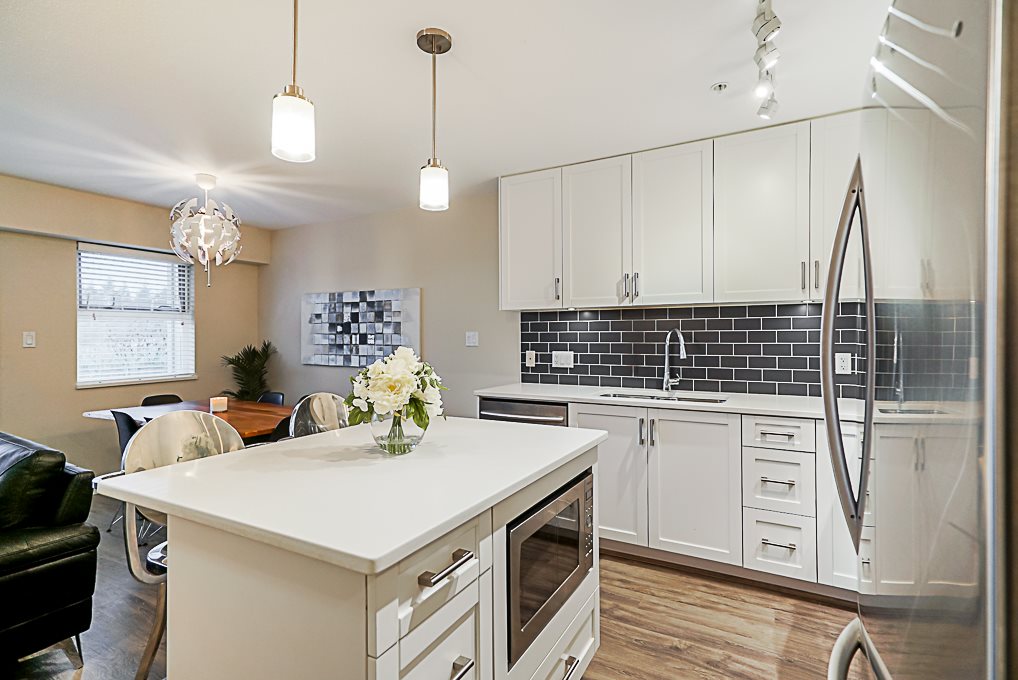 309 15735 Croydon Dr  