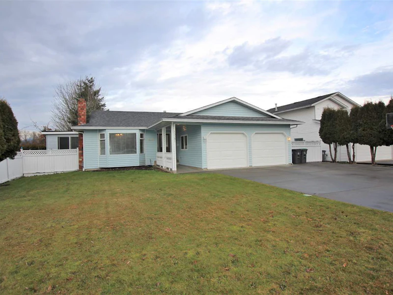 13381 82b Avenue, Surrey BC V3W 0H1