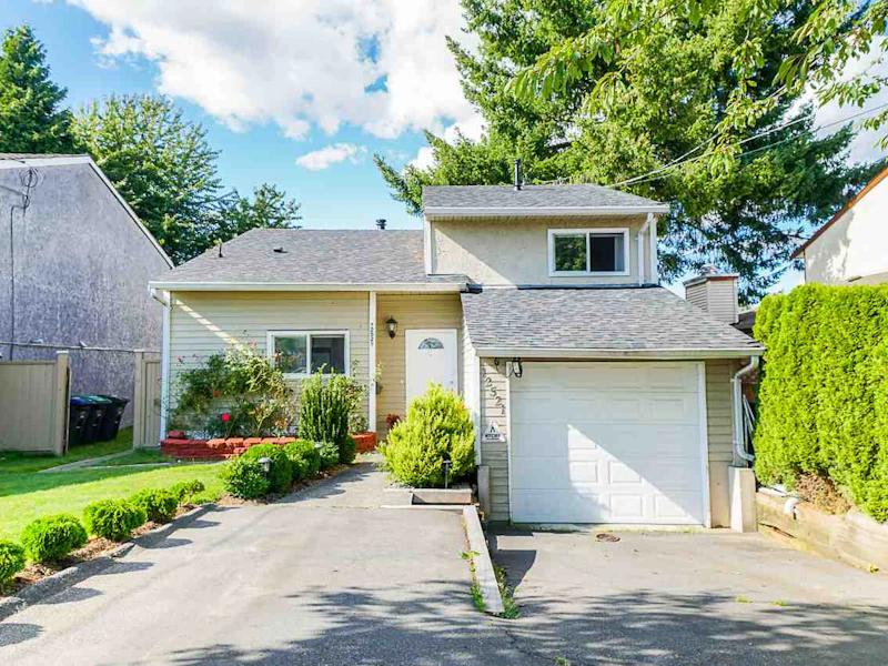 12521 76th Avenue, Surrey BC V3W 2T7