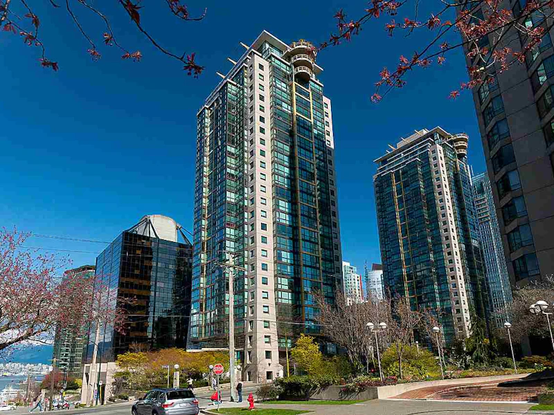2901 - 1367 Alberni Street, Vancouver BC V6E 4R9