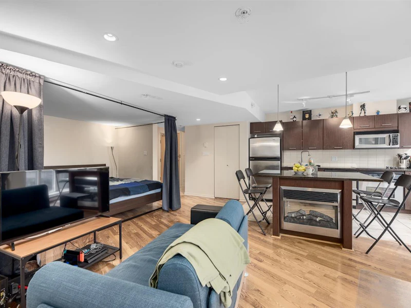 302 - 1199 Seymour Street, Vancouver BC V6B 1K3