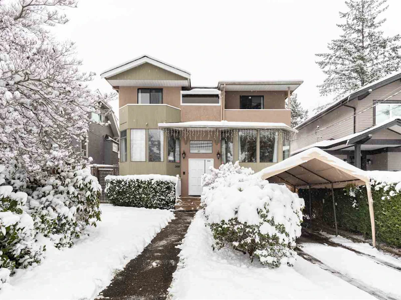 2608 Chesterfield Avenue, North Vancouver BC V7N 3M2