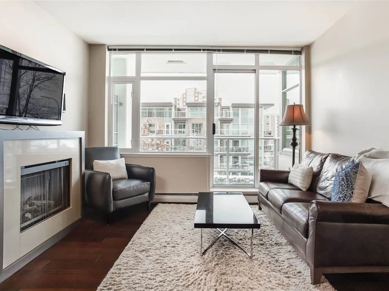 202 - 1320 Chesterfield Avenue, North Vancouver BC V7M 0A6