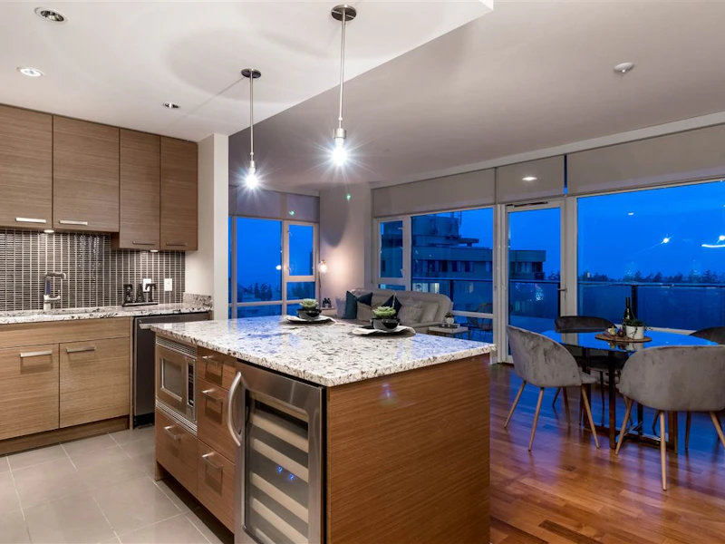 2003 - 6188 Wilson Avenue, Burnaby BC V5H 0A5