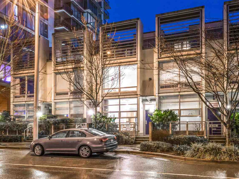 326 W 1st Avenue, Vancouver BC V5Y 3T7