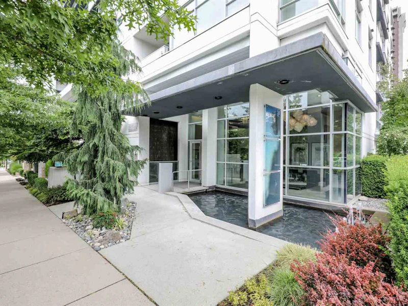 703 - 158 W 13th Street, North Vancouver BC