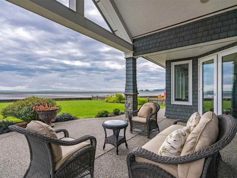 1626 Beach Grove Road, Delta BC V4L 1P3