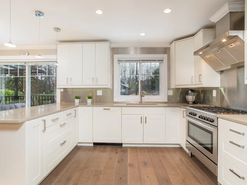 2062 William Avenue, North Vancouver BC V7J 2P4