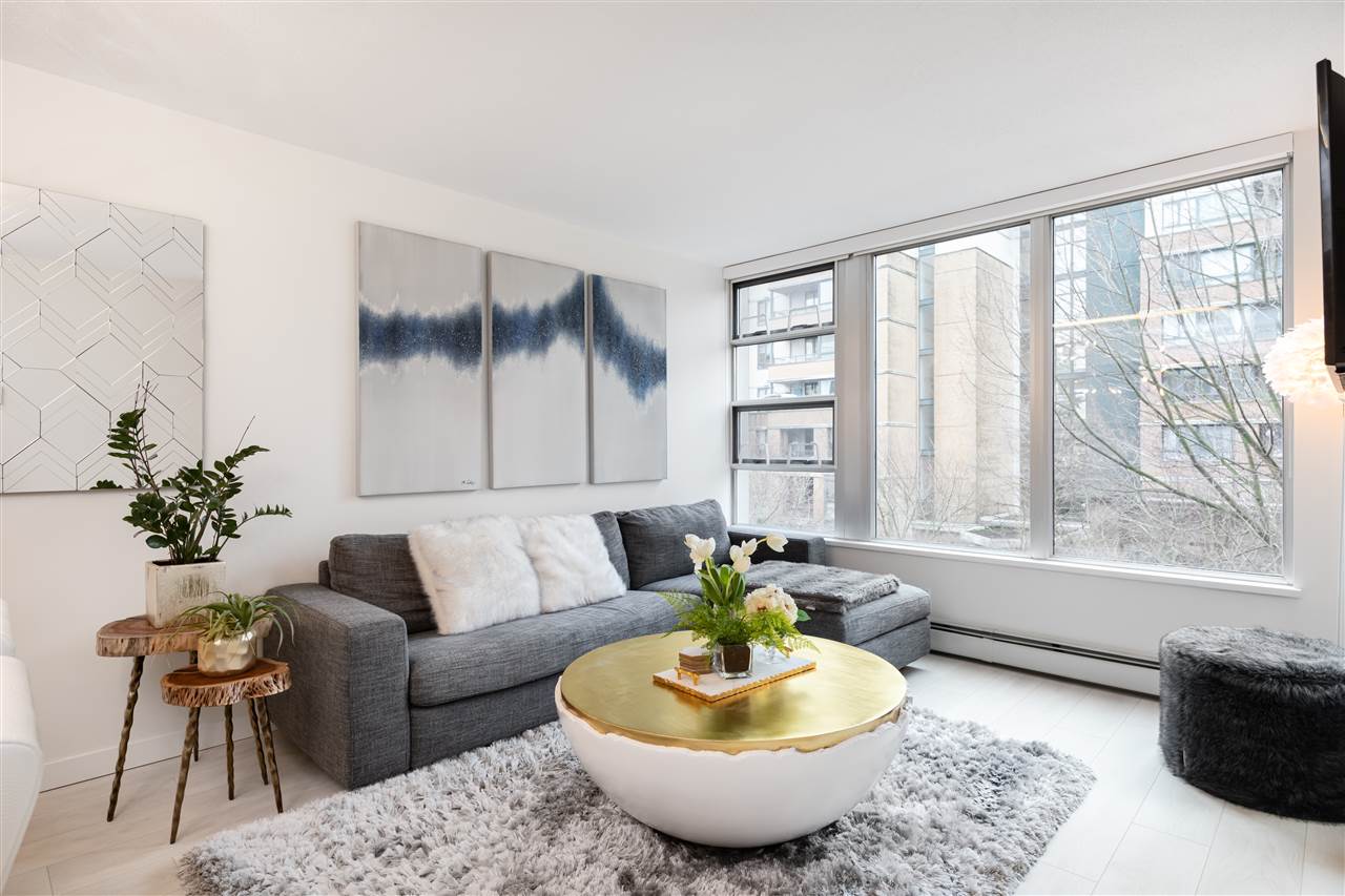 305-1228 Marinaside Cres  