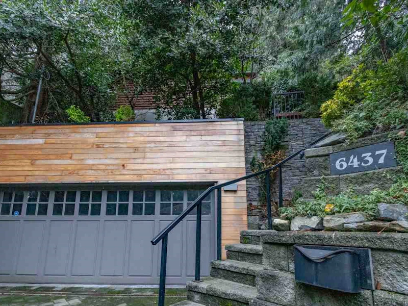 6437 Nelson Avenue, West Vancouver BC V7W 2A5