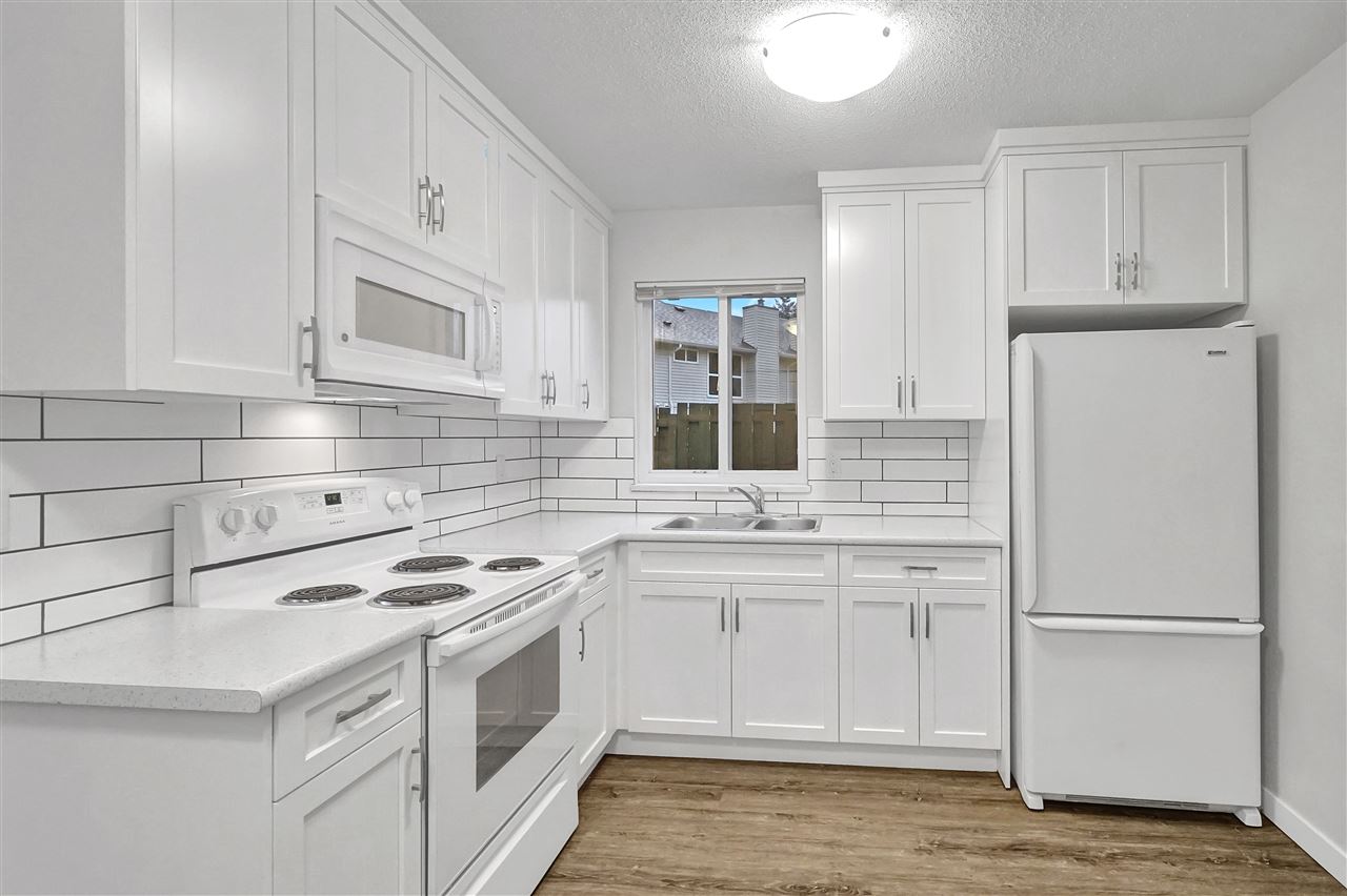 174-32550 Maclure Rd  