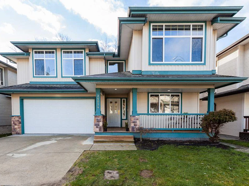 24034 109th Avenue, Maple Ridge BC V2W 1Z4