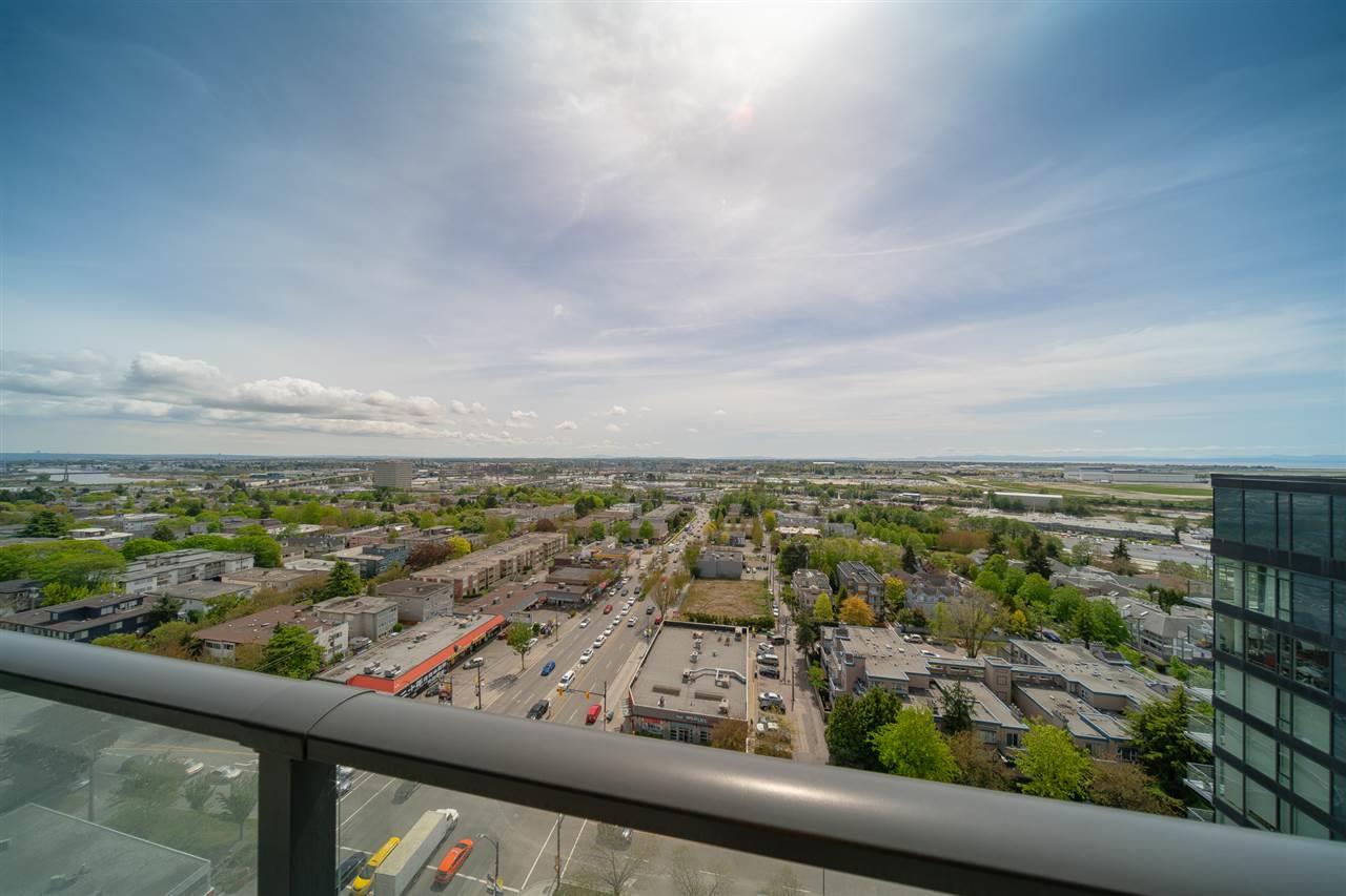 1901-8555 Granville St  