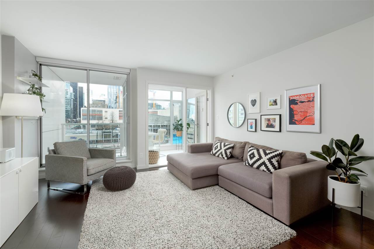 910-161 W Georgia St  