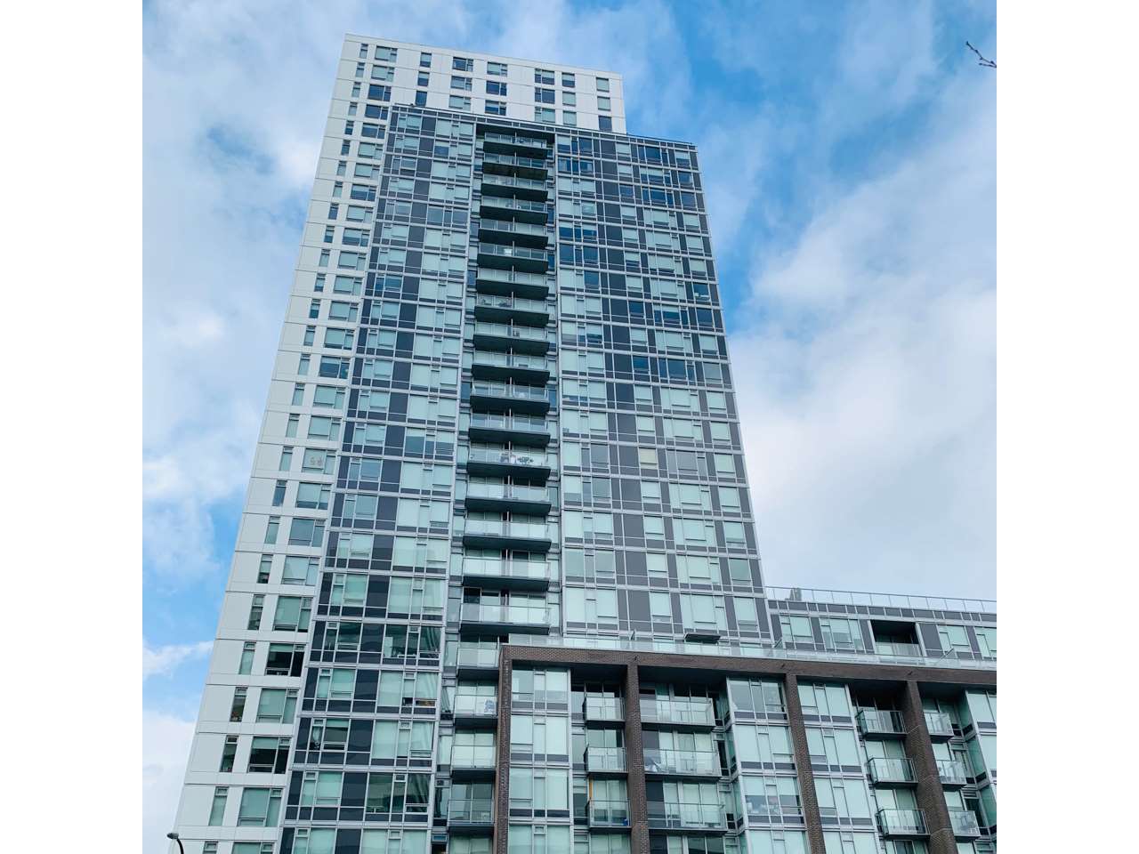 911-5665 Boundary Rd  