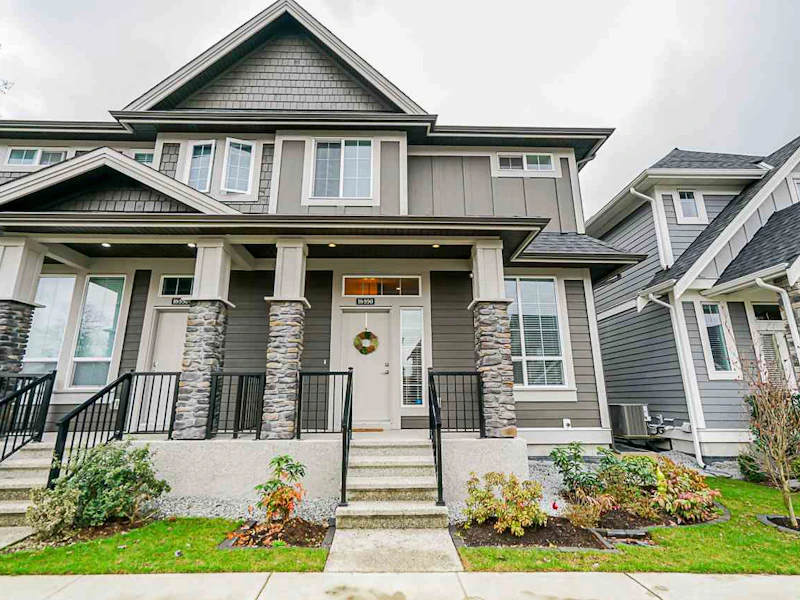 16550 25a Avenue, Surrey BC