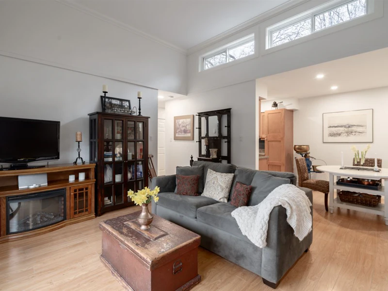 307 - 1424 Walnut Street, Vancouver BC V6J 3R3