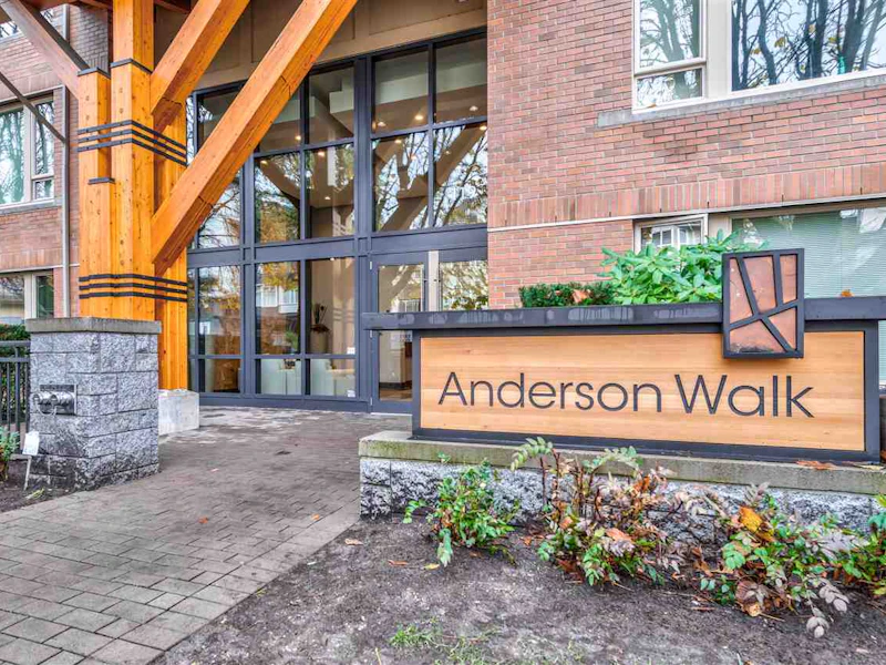 401 - 119 W 22nd Street, North Vancouver BC
