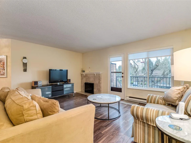 1815 - 10620 150th Street, Surrey BC V3R 7K3