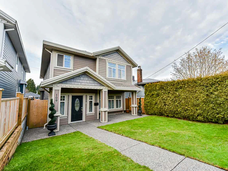 109 Eighth Avenue, New Westminster BC V3L 1X9