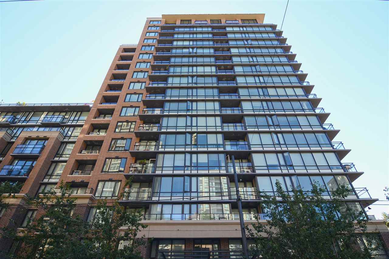 903-1088 Richards St  