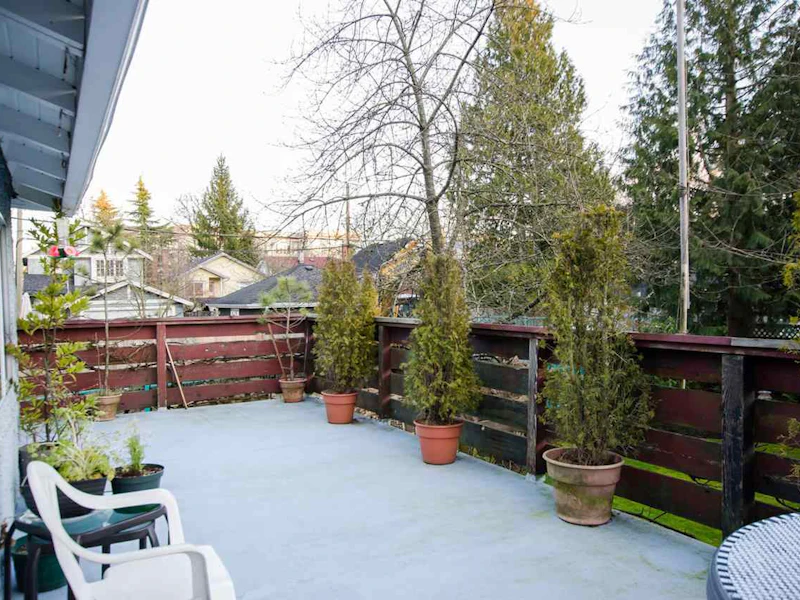 4034 W 14th Avenue, Vancouver BC V6R 2X4