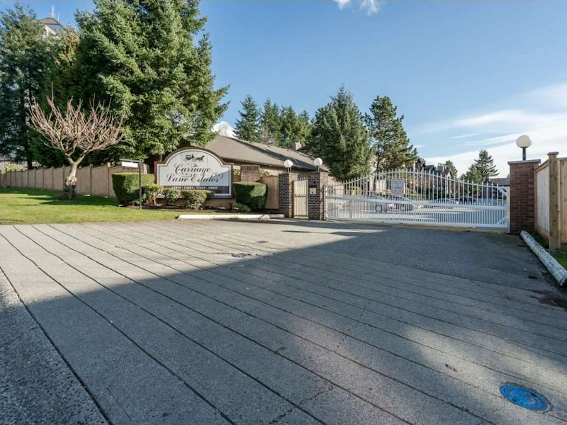 2214 - 13819 100th Avenue, Surrey BC V3T 5L1