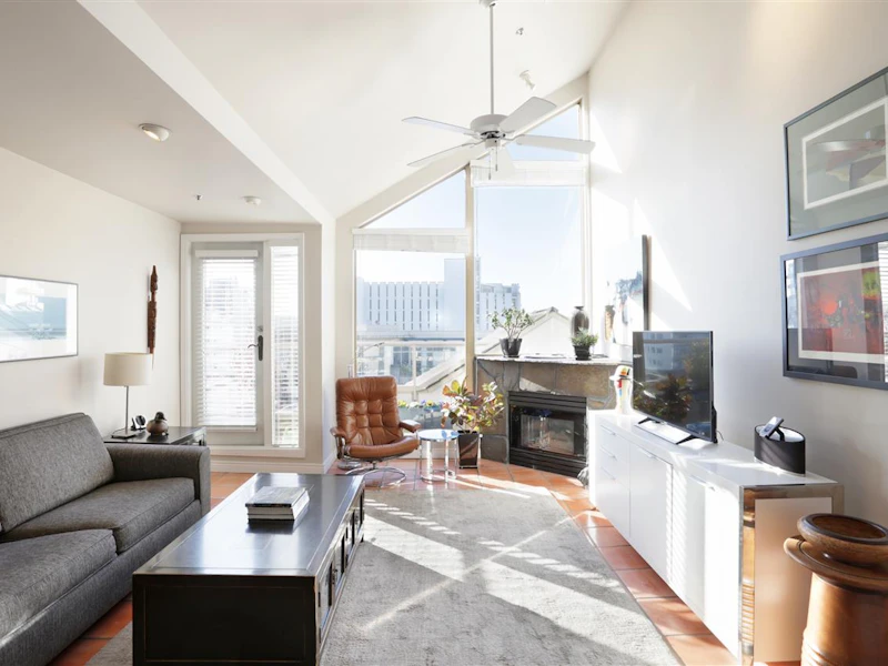 201 - 1871 Marine Drive, West Vancouver BC V7V 1J7