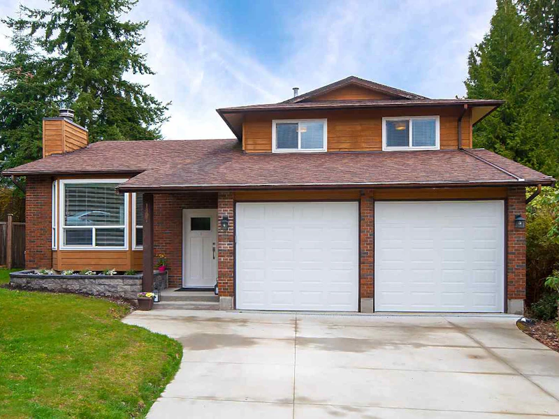1807 Juniper Place, Port Moody BC V3H 4C4
