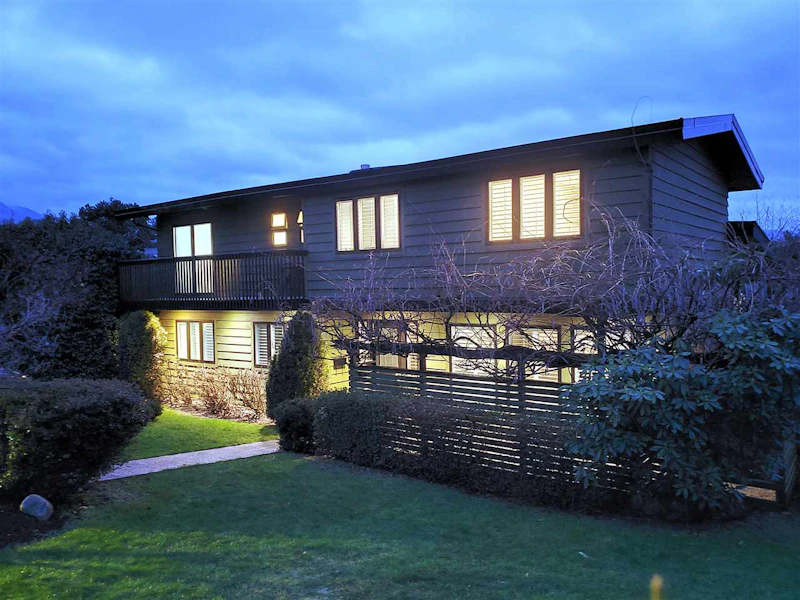 408 Felton Road, North Vancouver BC V7G 1Z7
