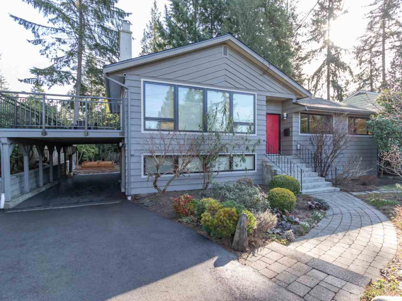 1960 Berkley Avenue, North Vancouver BC V7H 1Z5