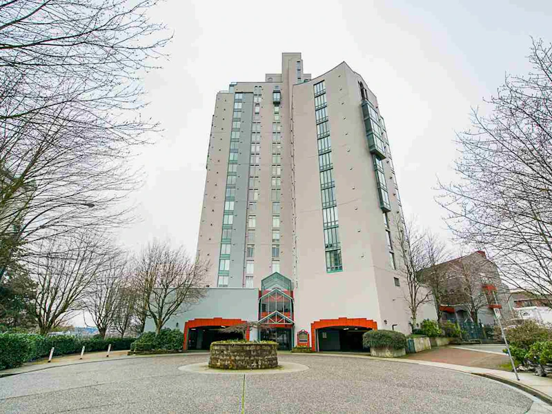 1705 - 8 Laguna Court, New Westminster BC V3M 6M6