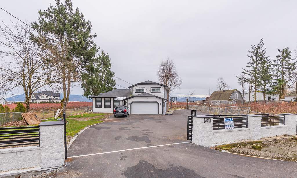 5528 Glenmore Rd  