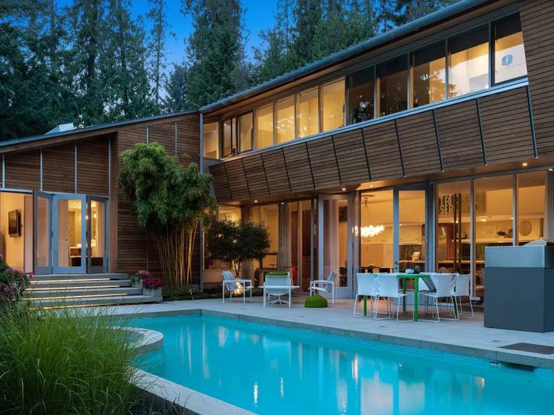 4552 Piccadilly North Road, West Vancouver BC V7W 1C9
