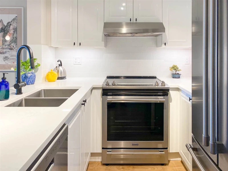PH9 - 868 Kingsway Avenue, Vancouver BC V5V 3C3
