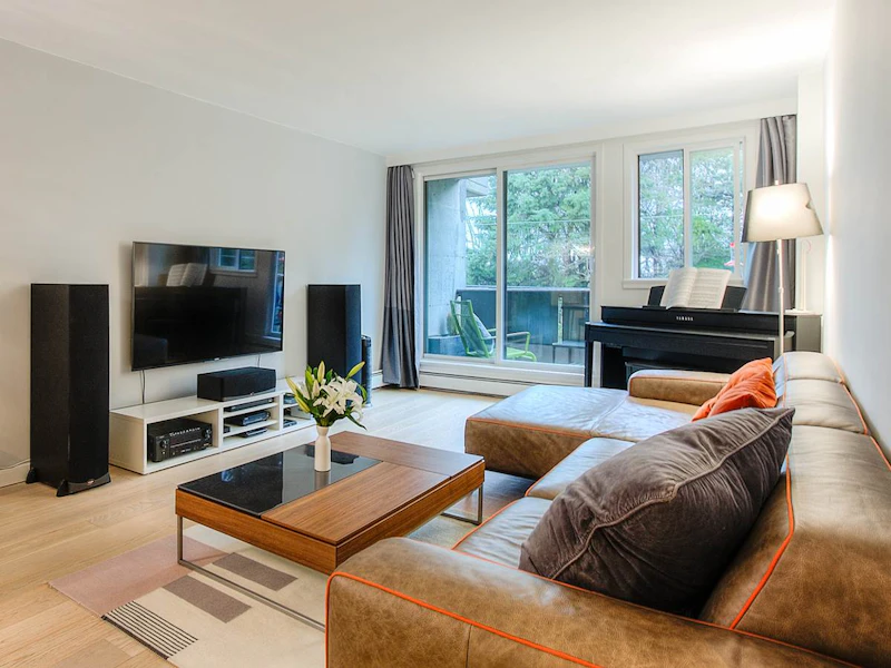 204 - 1867 W 3rd Avenue, Vancouver BC V6J 1K9