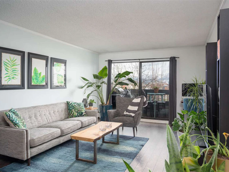 205 - 440 E 5th Avenue, Vancouver BC V5T 1N5