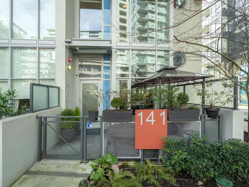 141 E 1st Avenue, Vancouver BC V5T 1A4