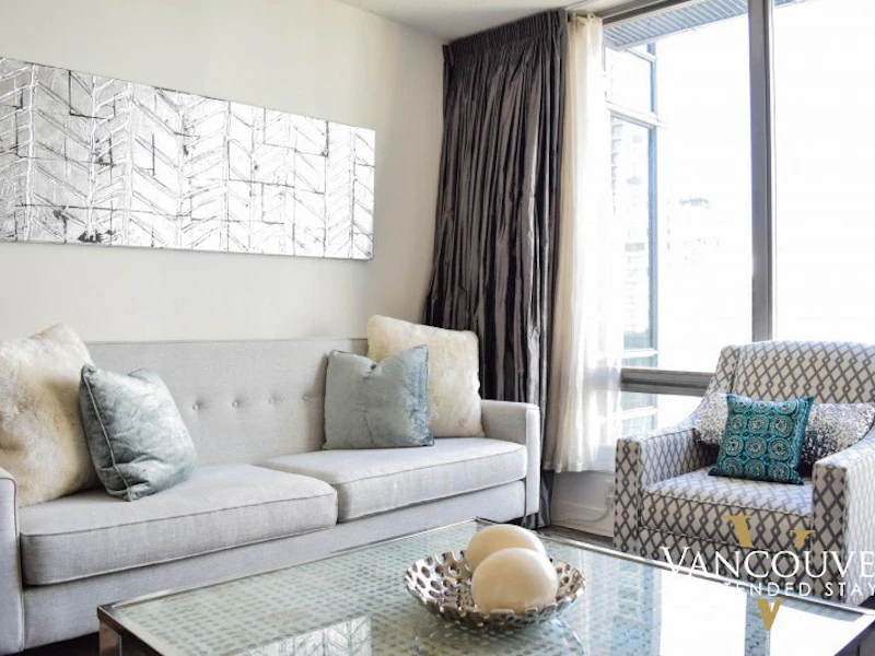 1303 - 1288 W Georgia Street, Vancouver BC V6E 4R3