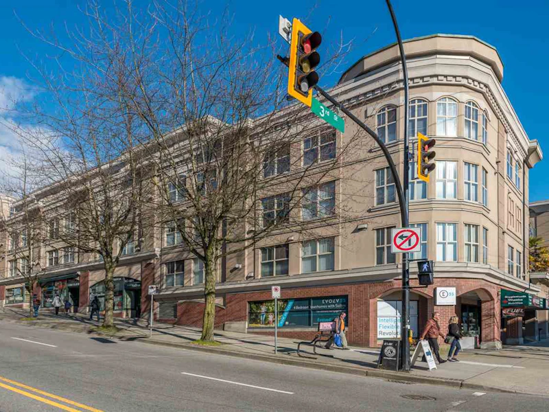 C9 - 332 Lonsdale Avenue, North Vancouver BC V7M 3M5