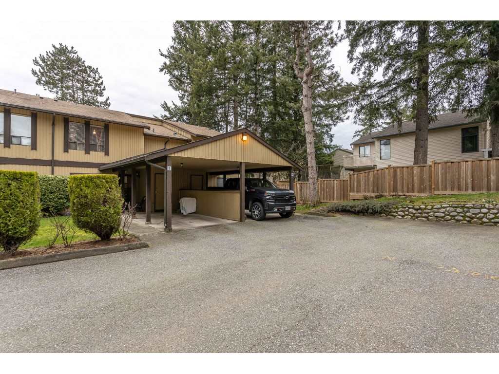 8-2998 Mouat Dr  