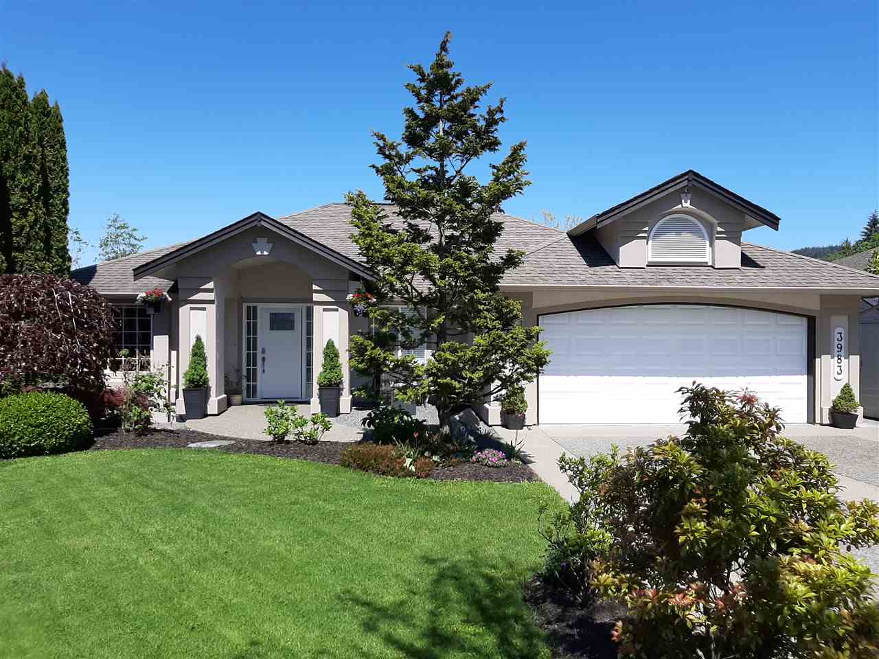 3983 Paradise Pl  