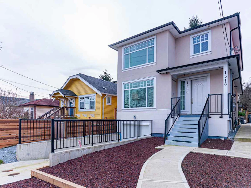1320 E 28th Avenue, Vancouver BC V5V 2R1