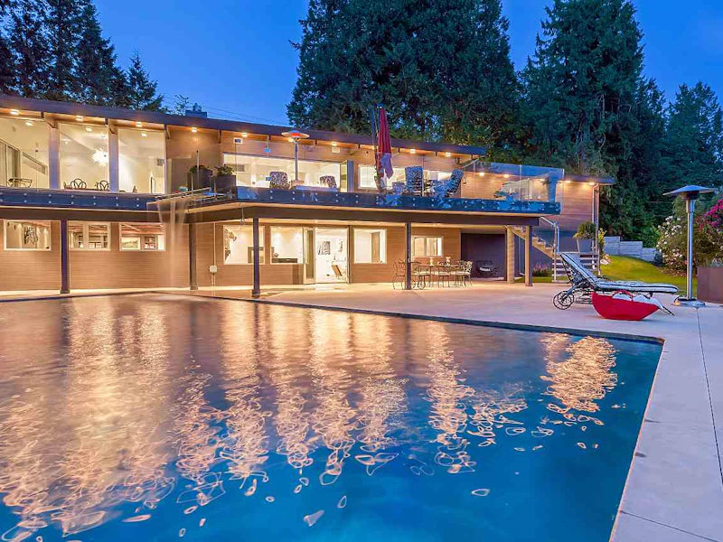 2097 26th Street, West Vancouver BC V7V 4K5